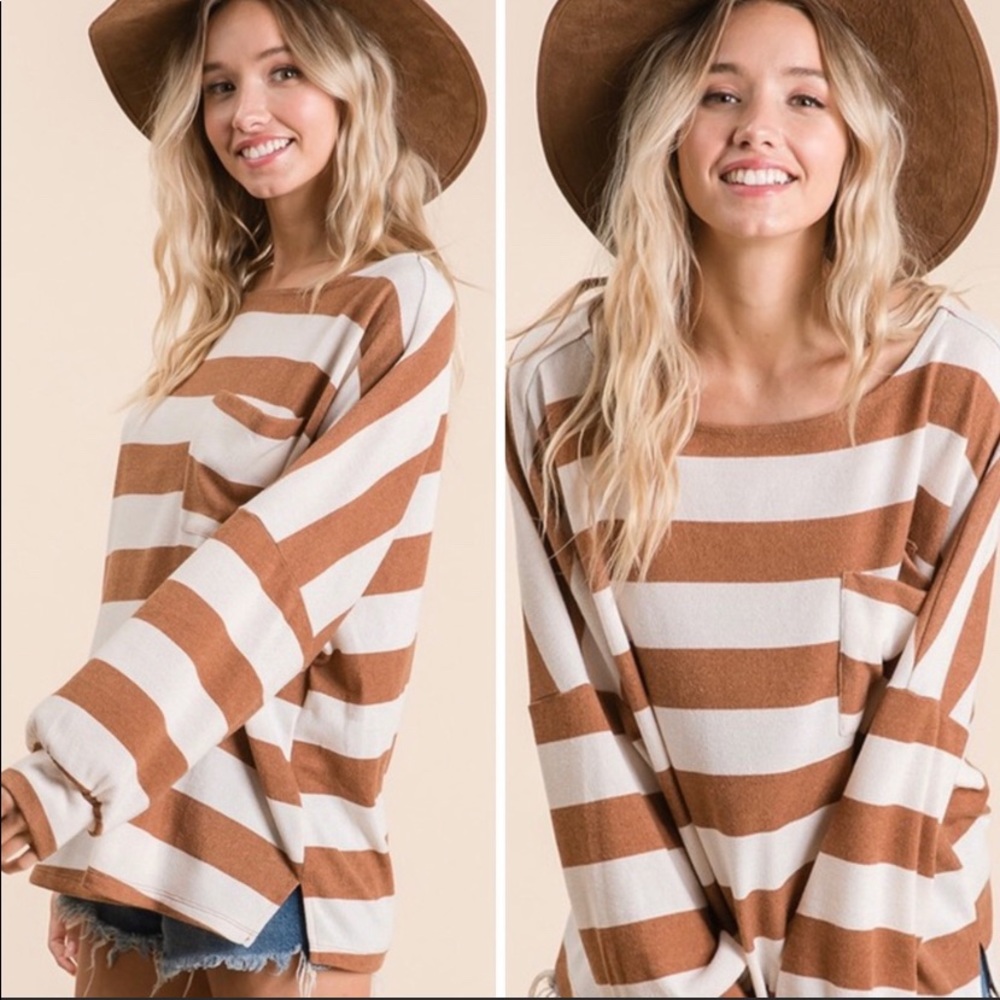 SOLD OUT! “𝚂𝚃𝚁𝙸𝙿𝙴𝙳 𝙱𝙰𝚃𝚆𝙸𝙽𝙶” chic top